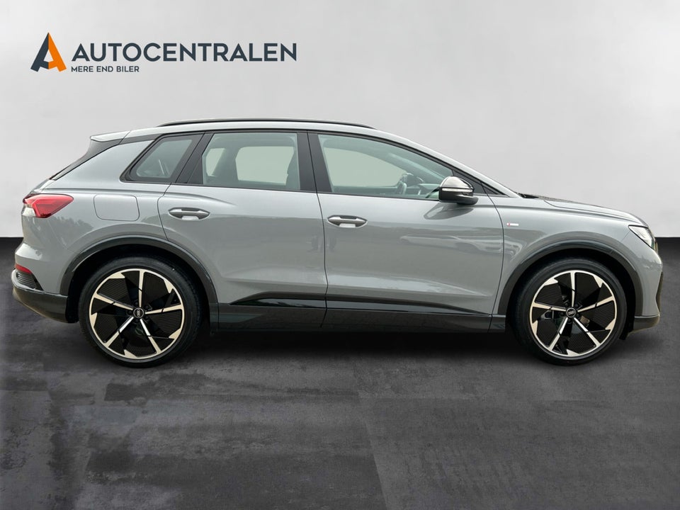 Audi Q4 e-tron 45 S-line quattro 5d