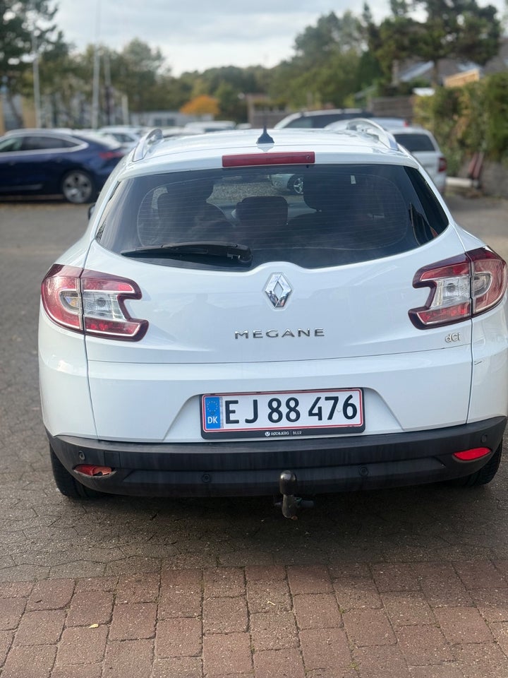 Renault Megane III 1,5 dCi 110 Expression aut. 5d