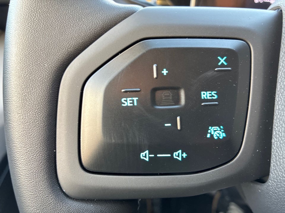 Ford Explorer 77 Premium Extended Range 5d