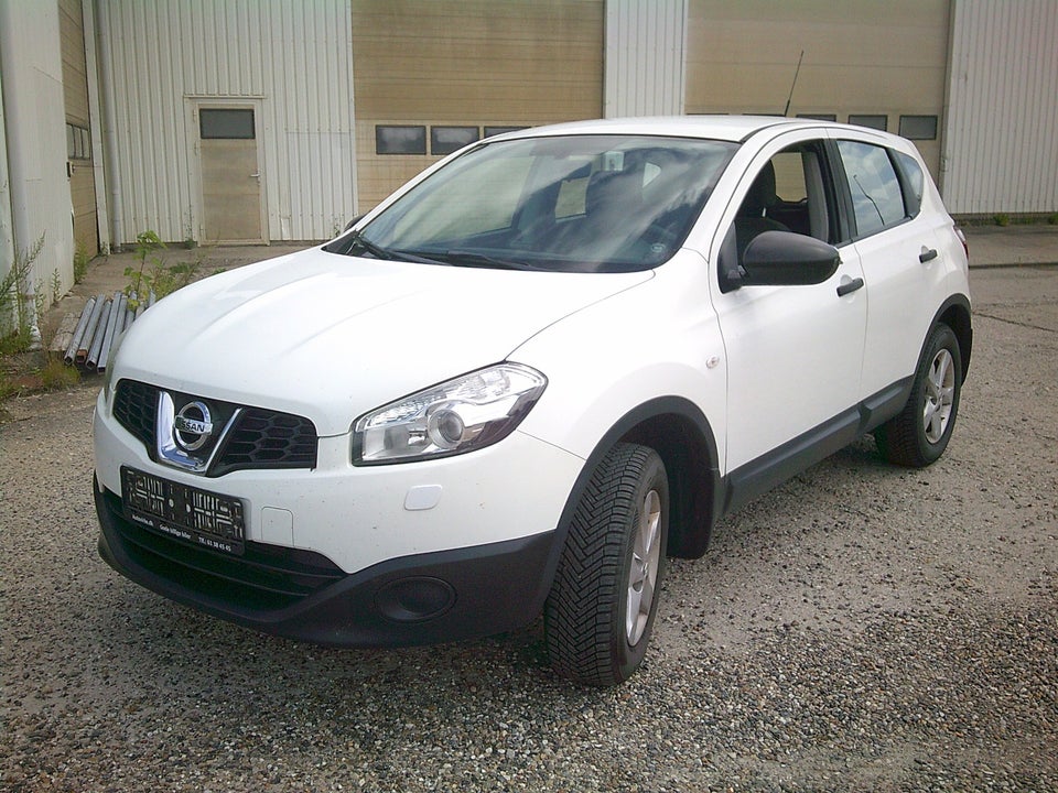 Nissan Qashqai 1,5 dCi 110 Tekna 5d