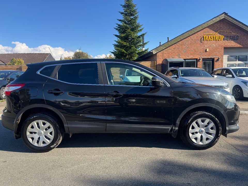 Nissan Qashqai 1,2 Dig-T 115 Acenta 5d