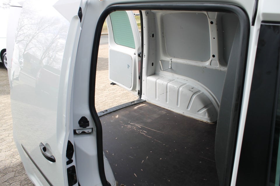 VW Caddy 2,0 TDi 102 BMT Van 4d