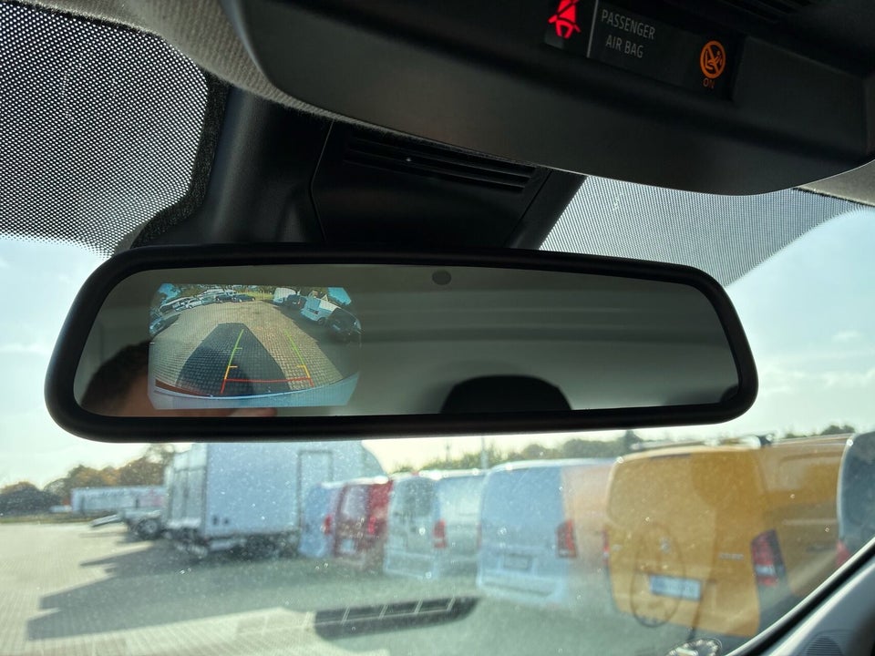Renault Trafic 2,0 dCi 130 L2H1 Tekno