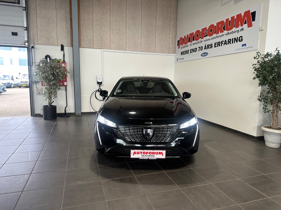 Peugeot 308 1,5 BlueHDi 130 Allure Pack EAT8 5d