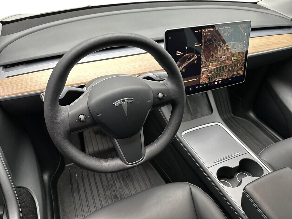 Tesla Model Y Long Range AWD 5d