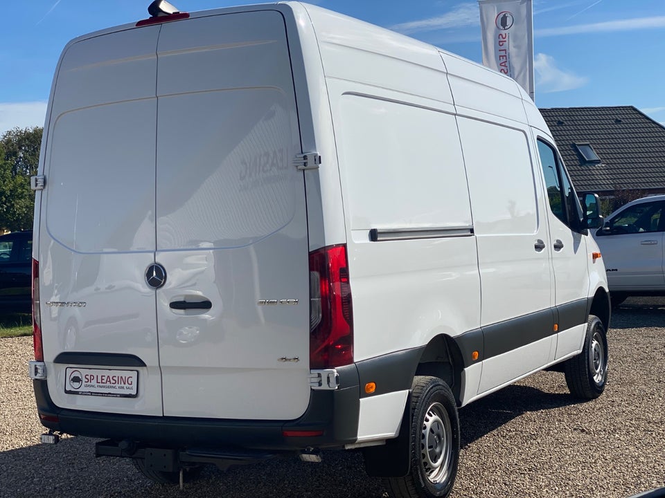 Mercedes Sprinter 319 2,0 CDi A2 Kassevogn aut. 4x4