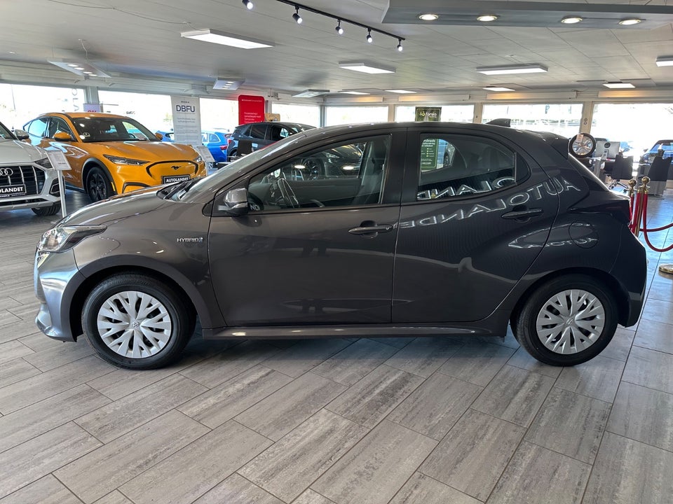 Toyota Yaris 1,5 Hybrid H1 e-CVT 5d