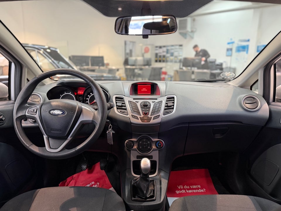 Ford Fiesta 1,6 Ti-VCT Titanium 5d