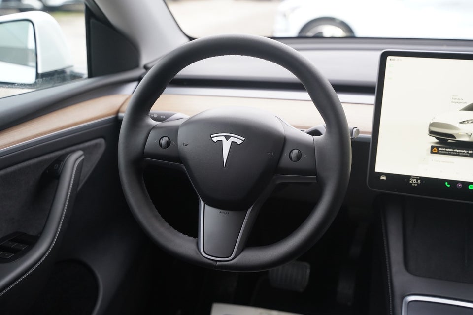 Tesla Model Y RWD 5d