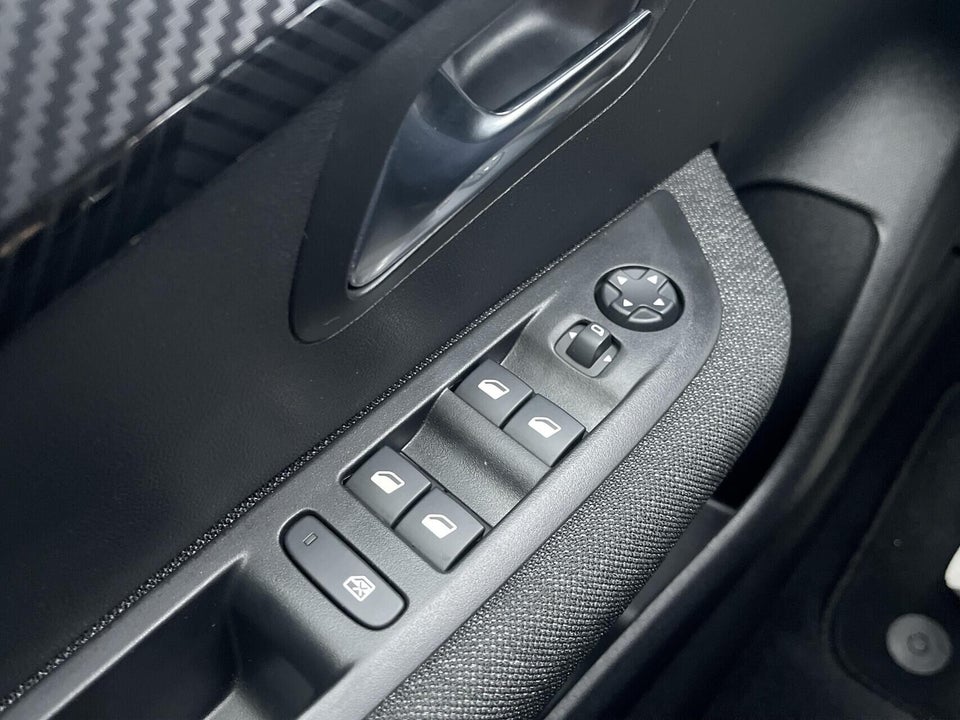 Peugeot e-208 50 Style 5d