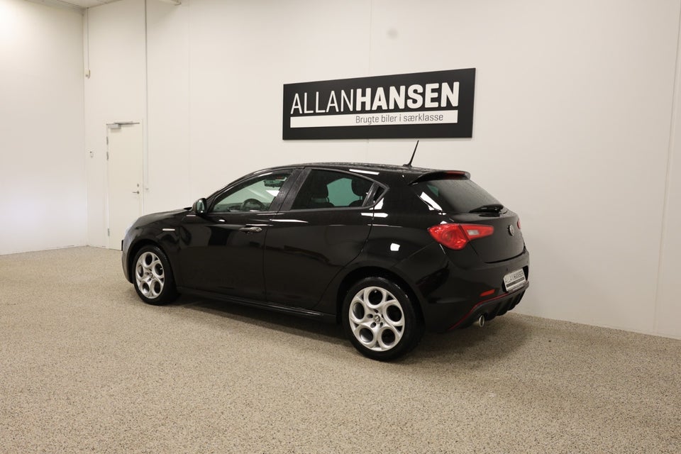 Alfa Romeo Giulietta 1,6 JTD 120 Super TCT 5d