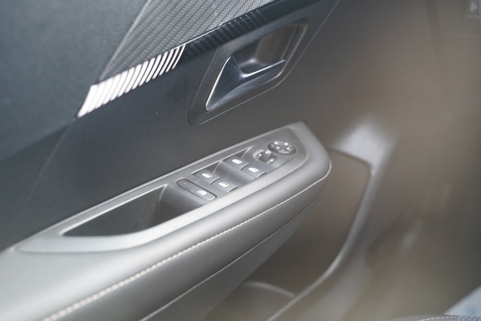 Peugeot 208 1,2 PureTech 100 Allure Pack 5d