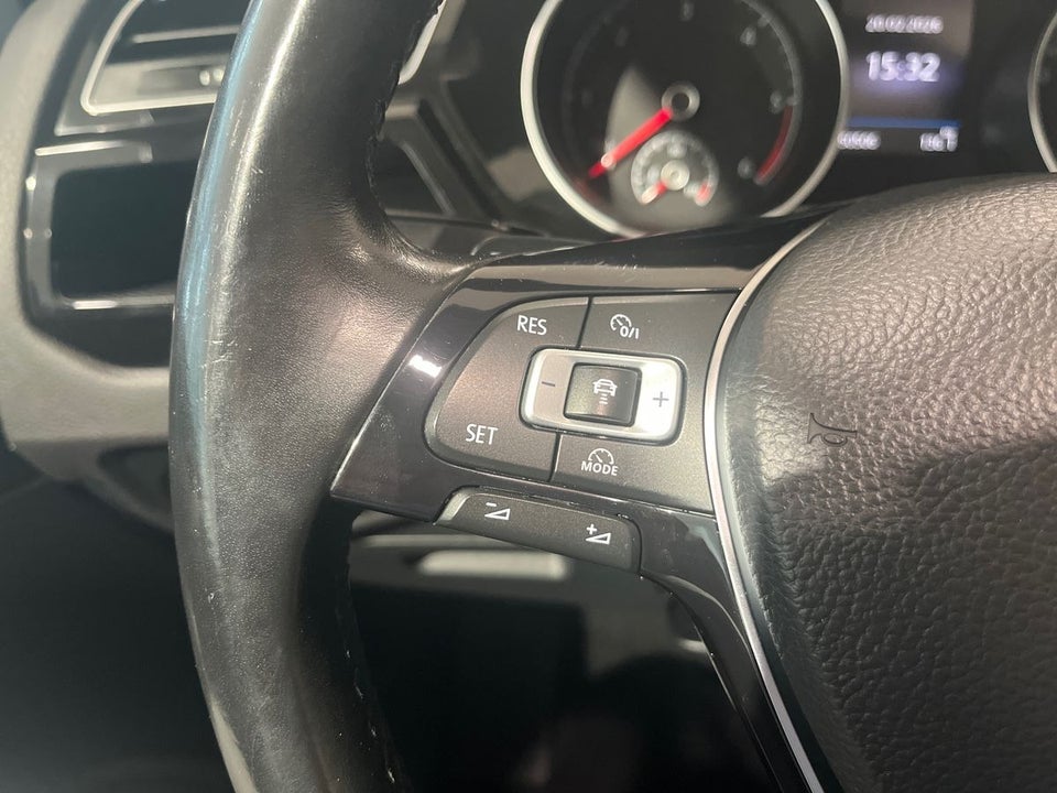 VW Touran 2,0 TDi 150 Highline DSG 5d