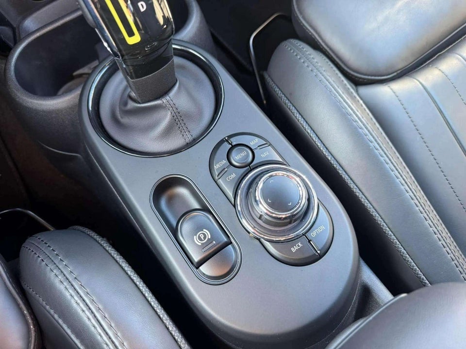 MINI Cooper SE Younique Trim 3d