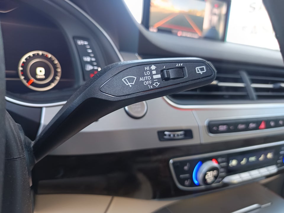Audi Q7 3,0 TDi 272 quattro Tiptr. Van 5d
