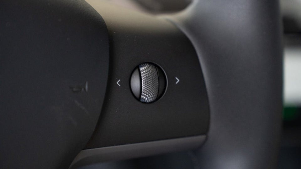 Tesla Model Y Long Range RWD 5d