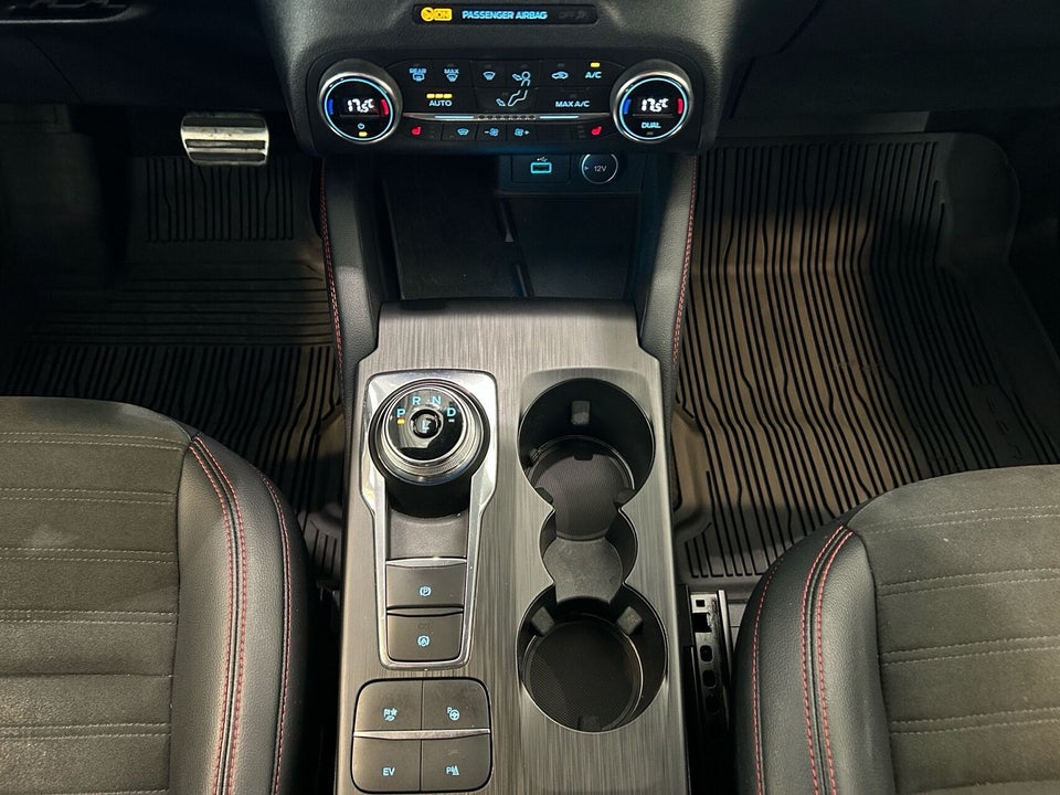 Ford Kuga 2,5 PHEV ST-Line X CVT 5d