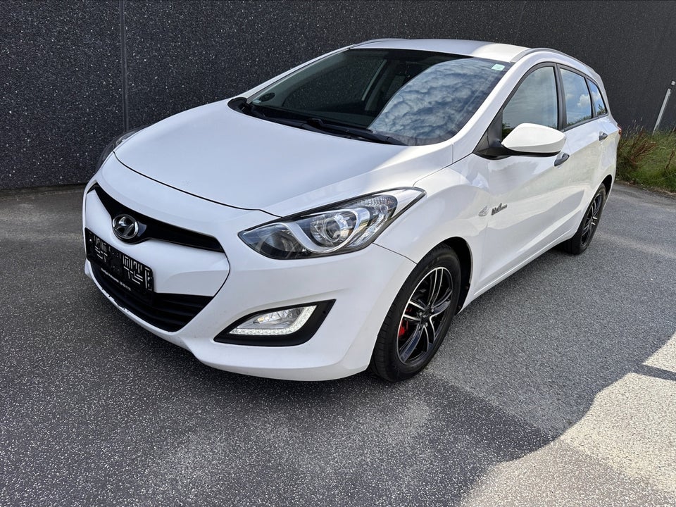 Hyundai i30 1,6 CRDi 110 Comfort Go! CW 5d