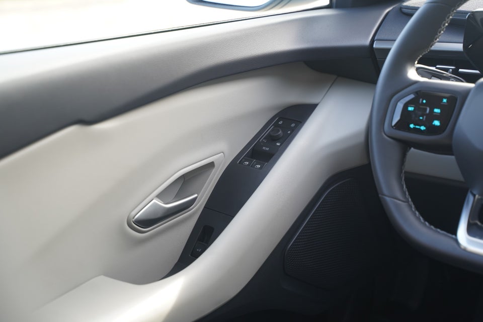 Ford Explorer 77 Select Extended Range 5d