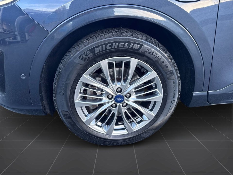 Ford Kuga 2,5 PHEV Vignale CVT 5d