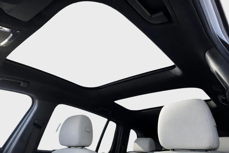 Mercedes EQB300 AMG Line 4Matic 5d