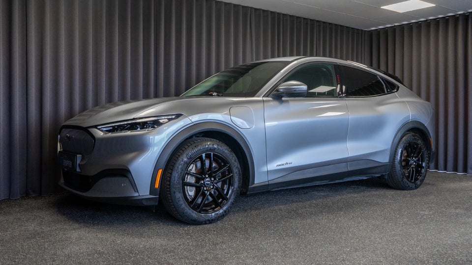 Ford Mustang Mach-E 75 Standard Range 5d