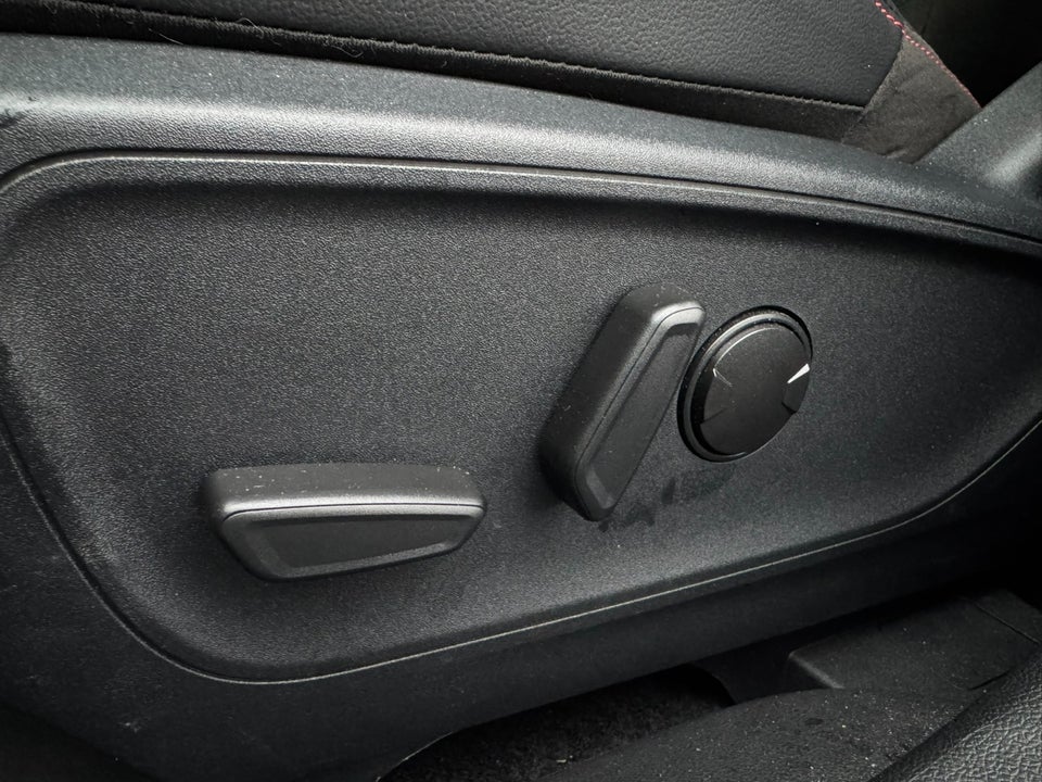 Ford Kuga 2,5 PHEV ST-Line CVT 5d