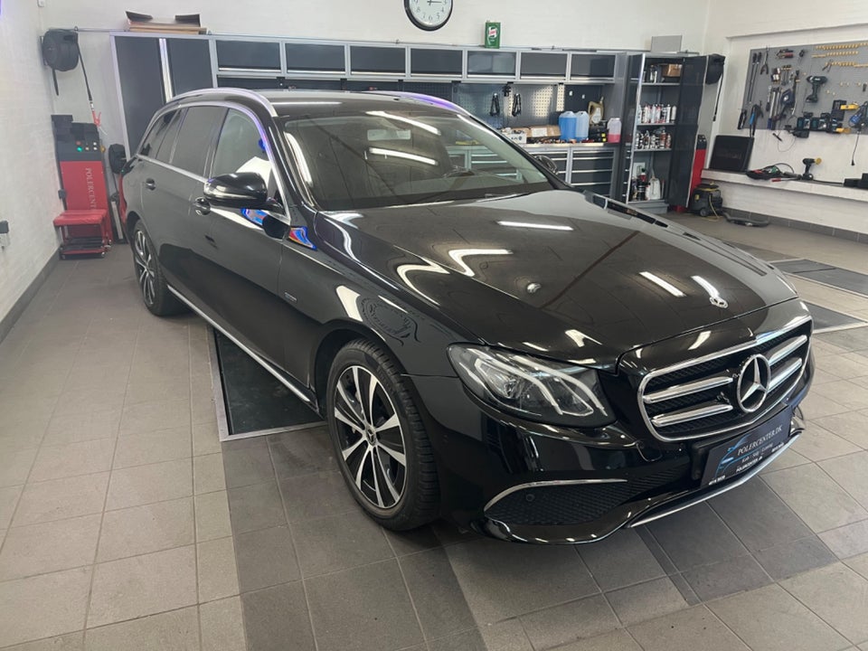 Mercedes E300 de 2,0 Avantgarde stc. aut. 5d