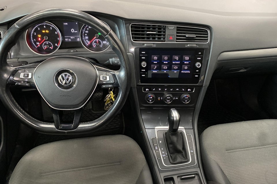 VW Golf VII 1,5 TSi 150 Comfortline Connect Variant DSG 5d