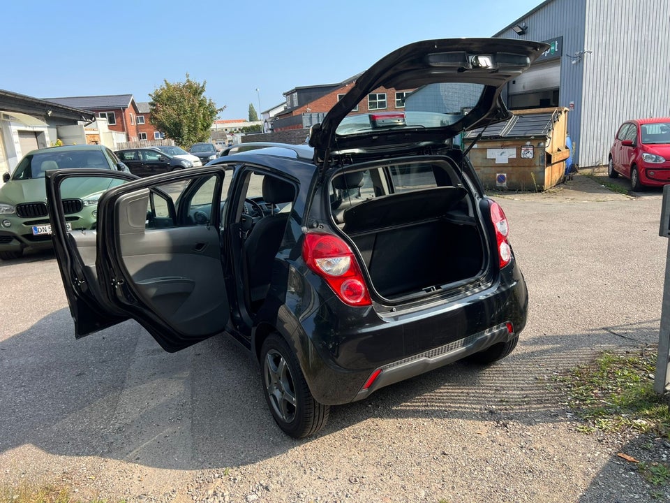 Chevrolet Spark 1,0 LS 5d