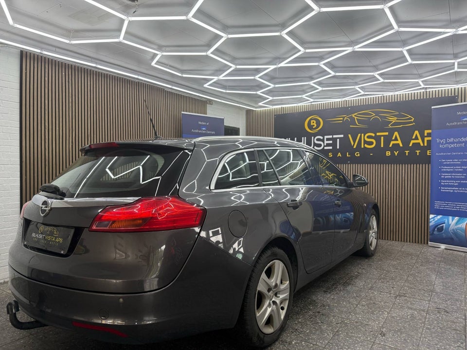Opel Insignia 1,8 Edition Sports Tourer 5d