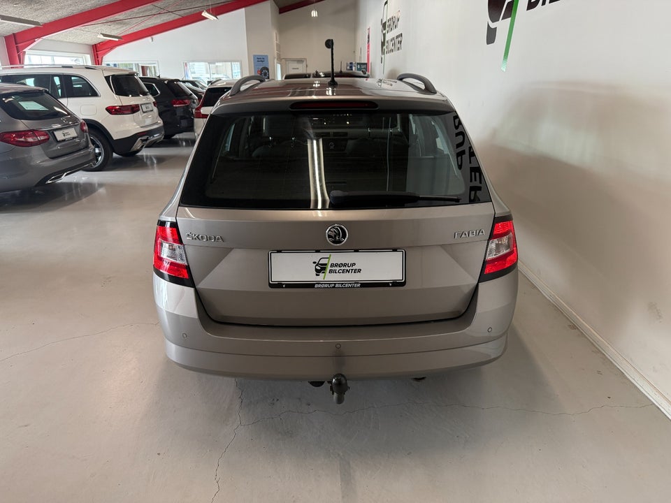 Skoda Fabia 1,0 TSi 110 Ambition Combi DSG 5d