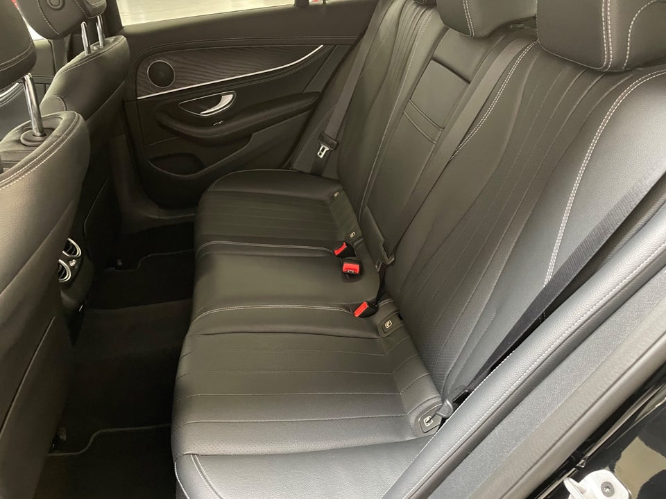 Mercedes E300 de 2,0 stc. aut. 4Matic 5d