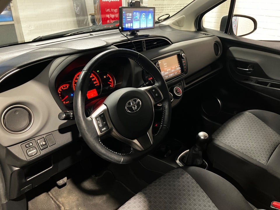 Toyota Yaris 1,0 VVT-i T2 5d