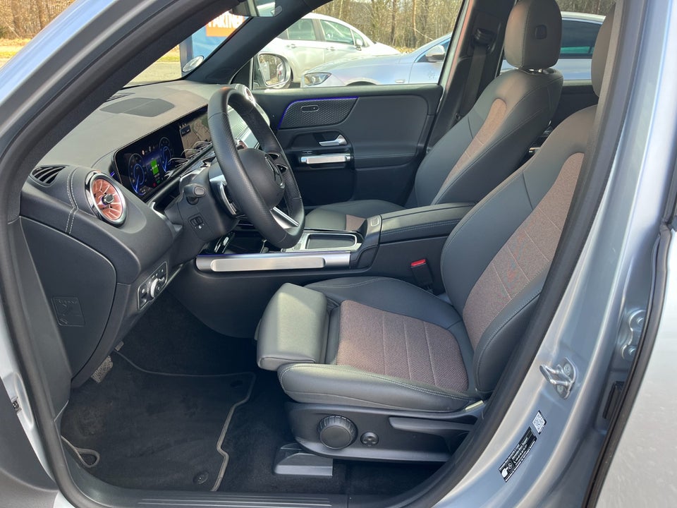 Mercedes EQB250+ Electric Art 5d