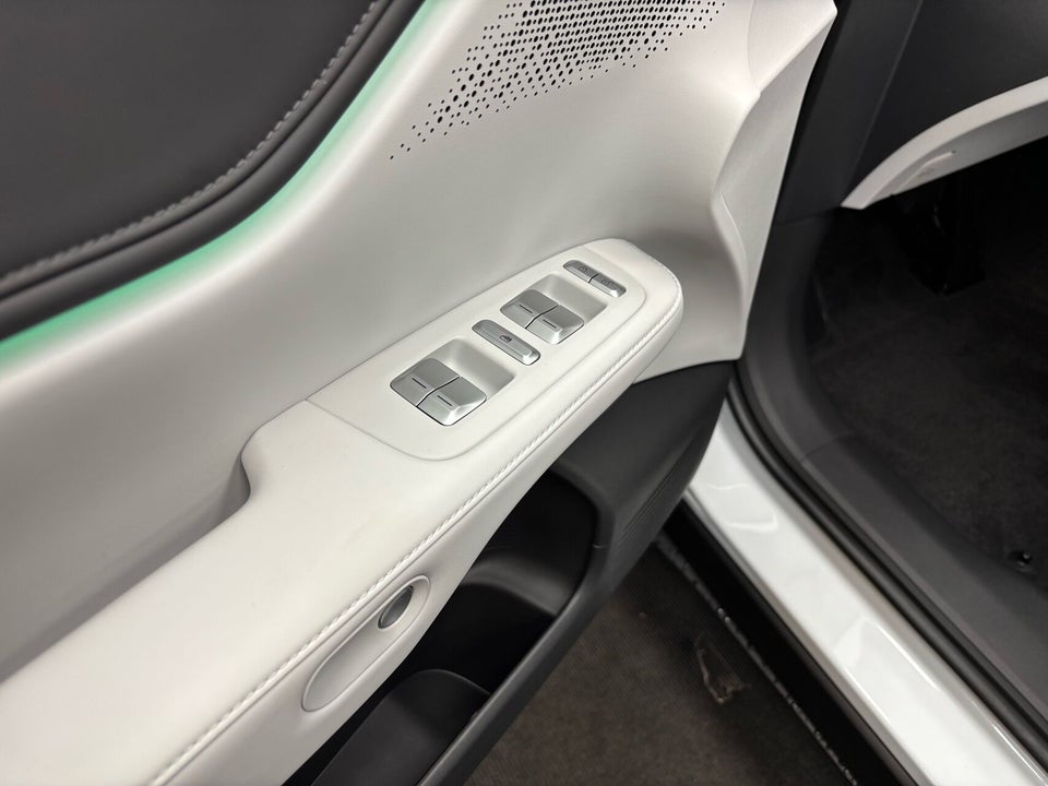 Xpeng G6 Standard Range 5d