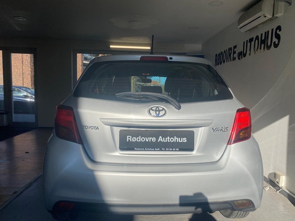 Toyota Yaris 1,3 VVT-i T2 5d