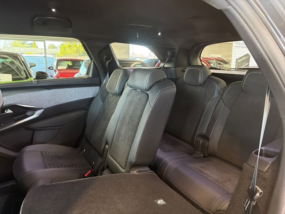 Peugeot e-5008 77 GT Pack 7prs 5d