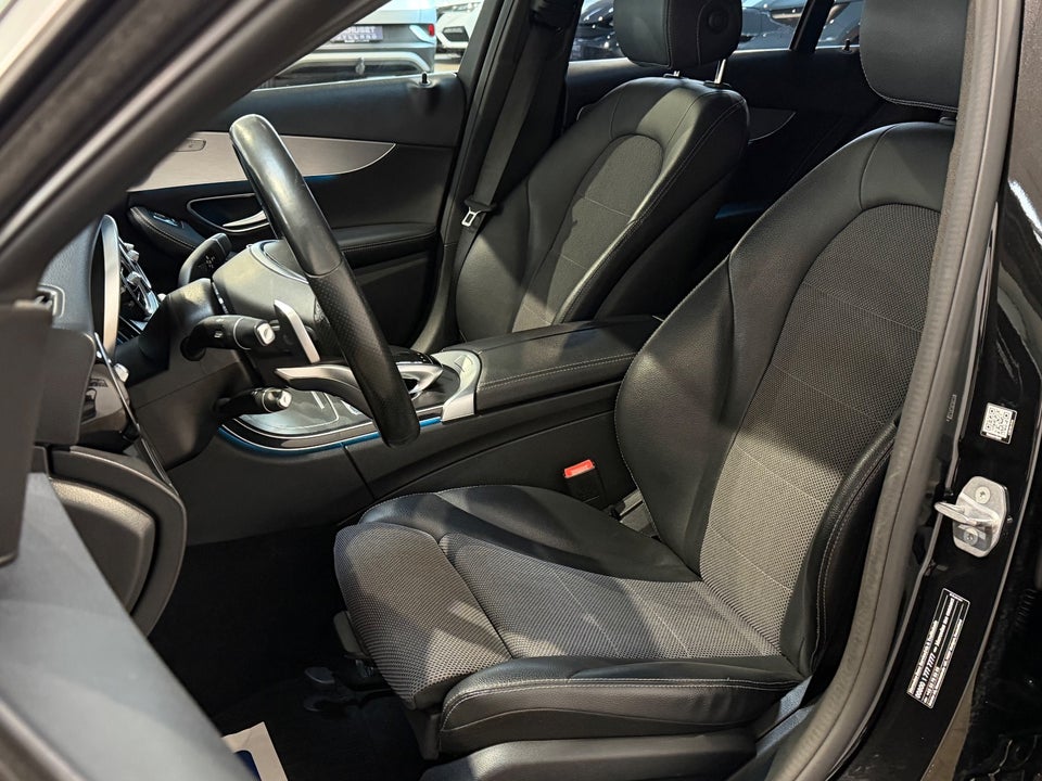 Mercedes C220 d 2,2 AMG Line stc. aut. 5d