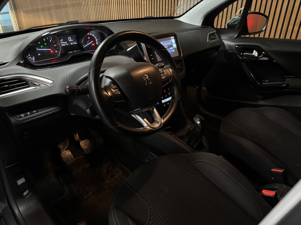 Peugeot 208 1,6 BlueHDi 100 Desire 5d