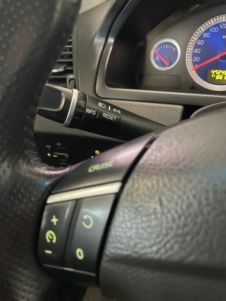 Volvo XC90 2,4 D5 200 R-Design aut. AWD 7prs 5d