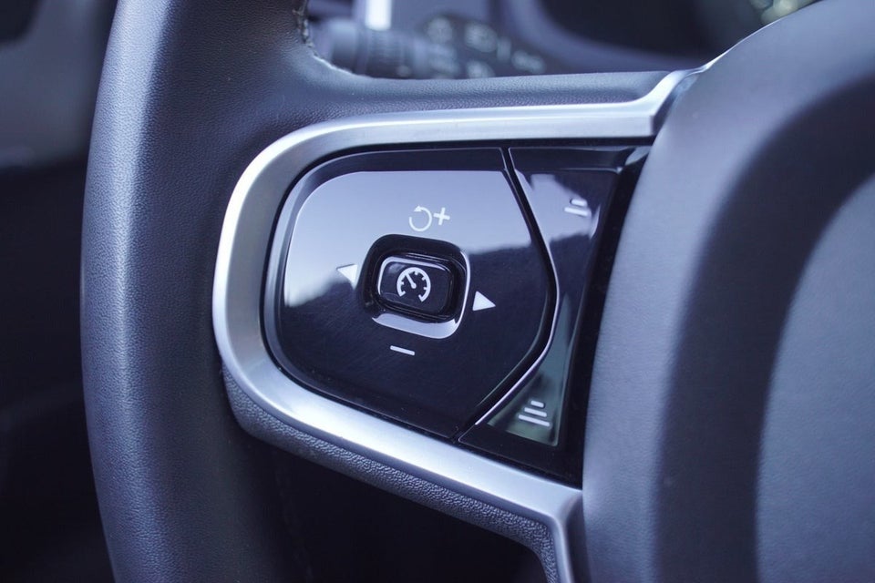 Volvo XC90 2,0 T8 ReCharge R-Design aut. AWD Van 5d