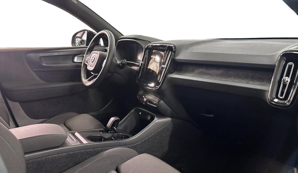 Volvo EX40 Extended Range Plus 5d