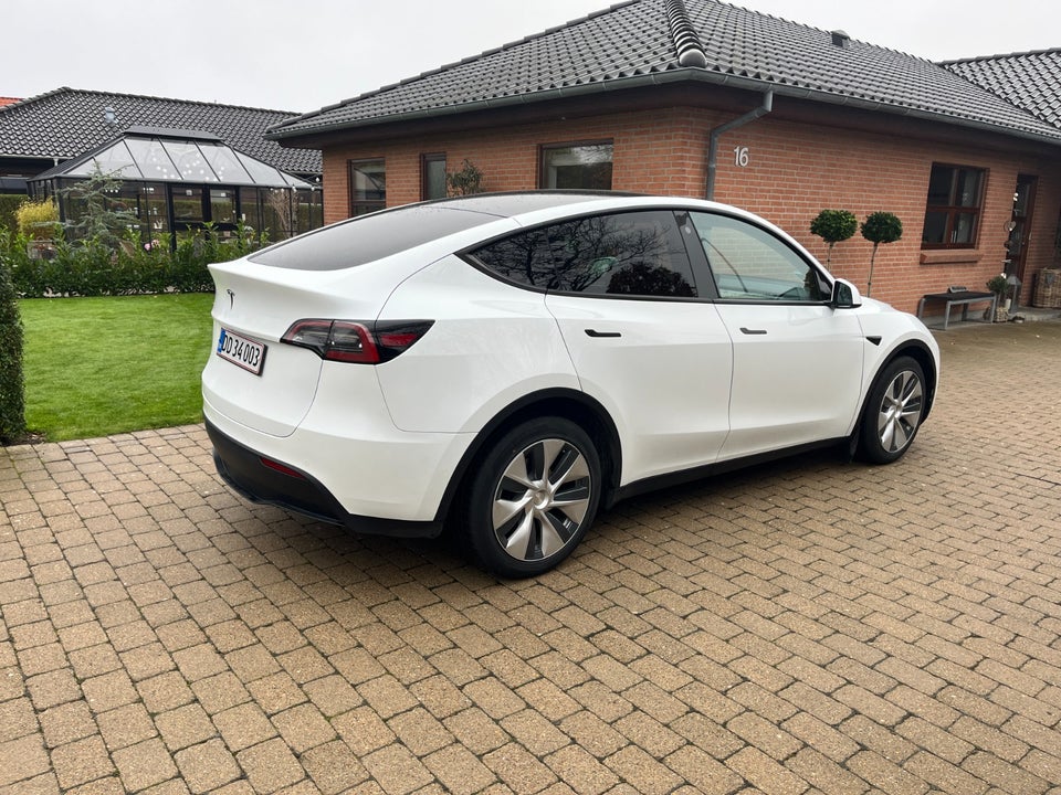 Tesla Model Y Long Range AWD 5d