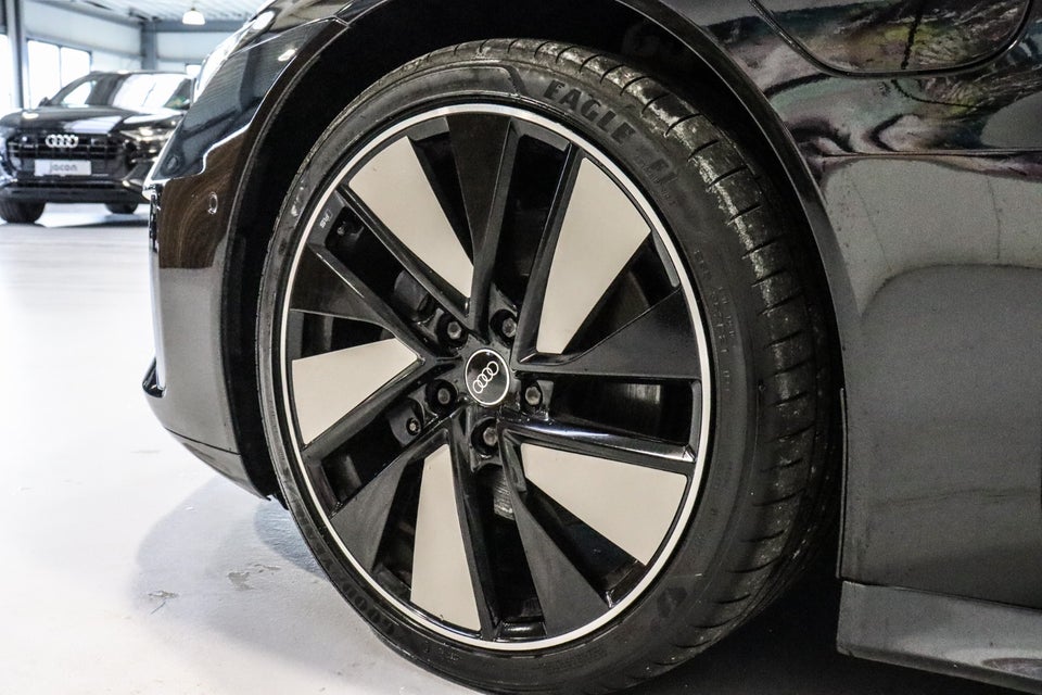 Audi e-tron GT quattro 4d
