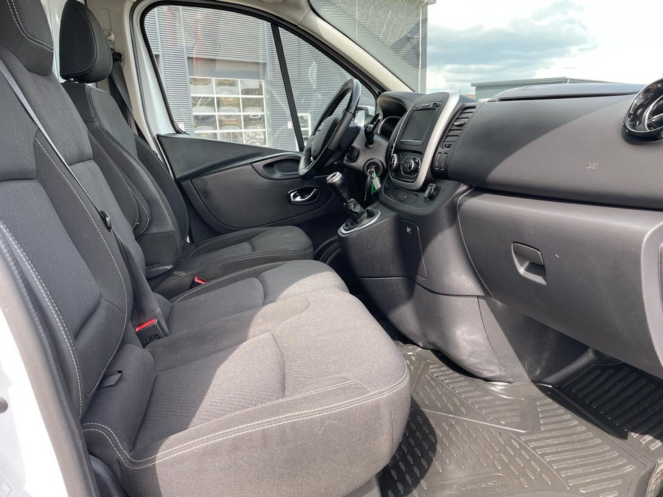 Nissan NV300 2,0 dCi 145 L2H2 Working Star
