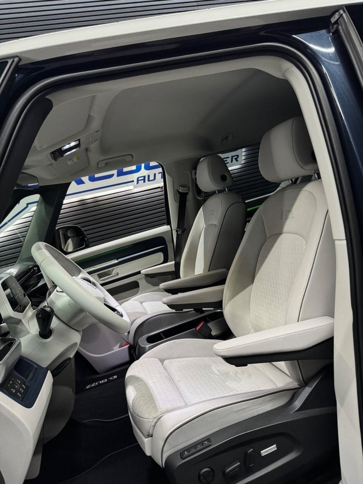 VW ID.Buzz 77 Pro SWB 5d