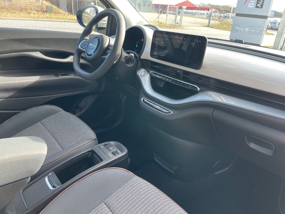 Fiat 500e 42 Icon 3d