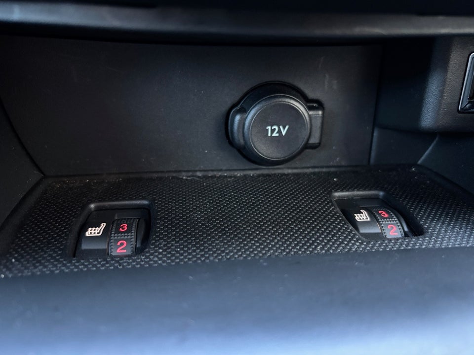 Peugeot 308 1,5 BlueHDi 130 Allure Pack SW 5d