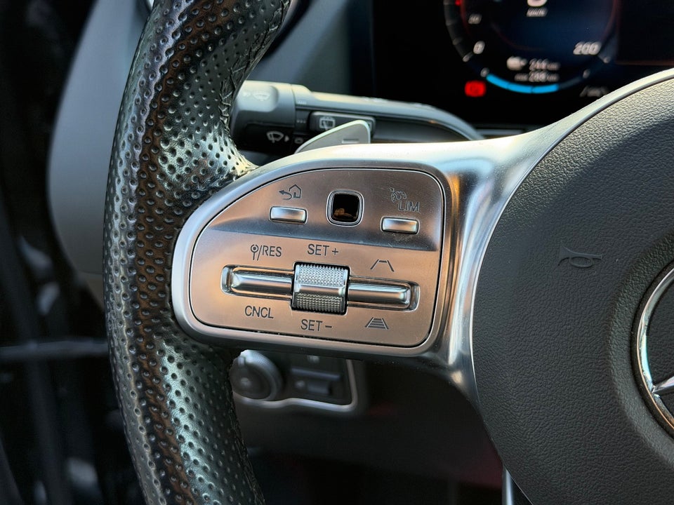 Mercedes EQA300 AMG Line 4Matic 5d